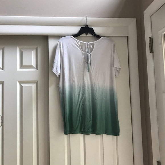 Torrid super soft ombré t shirt w/ ties in back - Picture 2 of 4